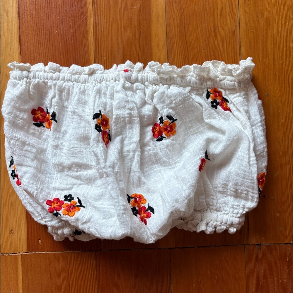 Embroidered Flowered Crop Top
